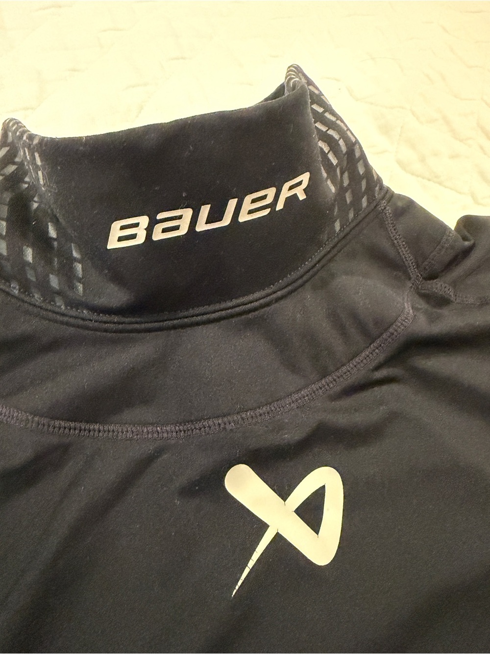 Bauer Jr Neck Protection shirt size Youth Large Kevlar - Picture 5 of 5
